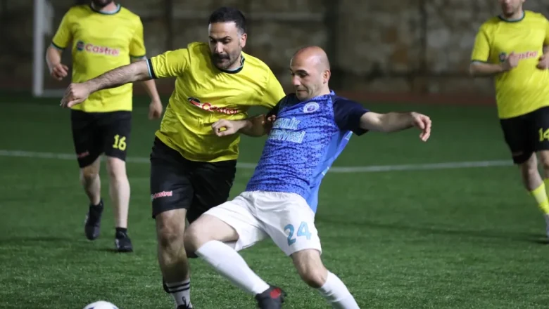 Bursa Gemlik Emek Turnuvası iki maçla başladı