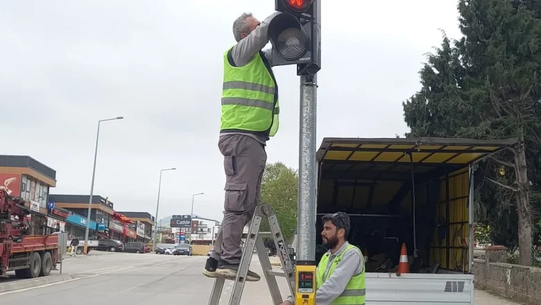 Kocaeli’de trafik ışıkları bakıma alındı
