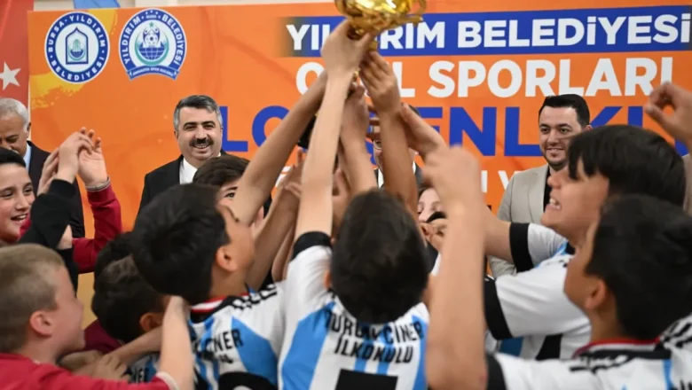 Okul sporları ilçe şenliklerinde görkemli final