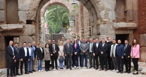 a-parti-iznik-bursanin-anahtari-olacak-fsglhTBH.webp