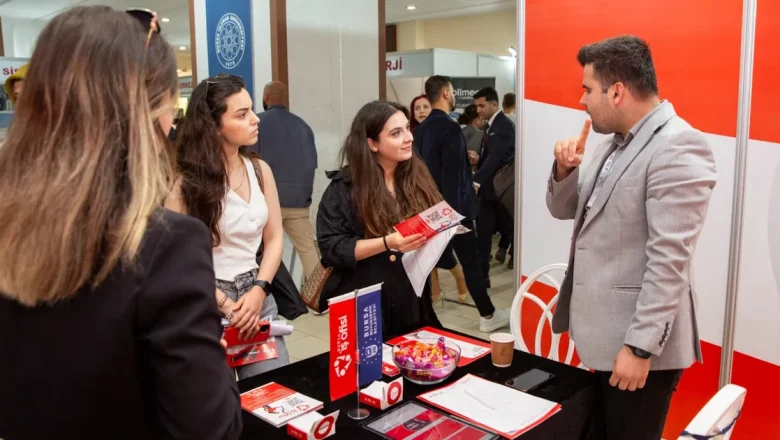 Bursa Büyükşehir, kariyerde gençlerin yanında