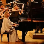 bursa-nilufer-senfoni-orkestrasi-ilk-konserinde-gulsin-onayi-agirladi-eaNPaSZR.webp