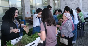 bursa-niluferde-310-bin-fide-vatandaslara-dagitildi-clzwEsqx.webp