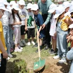 cayirovali-ogrenciler-birlikte-fidan-dikti-QilNDJfB.webp