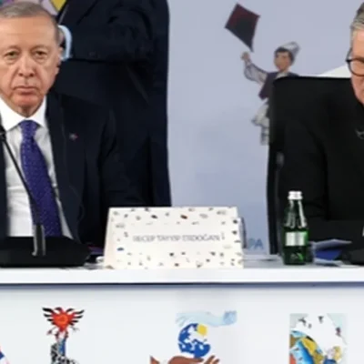 Cumhurbaşkanı Erdoğan Arnavutluk’ta… Zirveden barış çağrısı yaptı