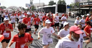 izmir-karabaglarda-19-mayis-coskusu-5F7ud2Sq.webp