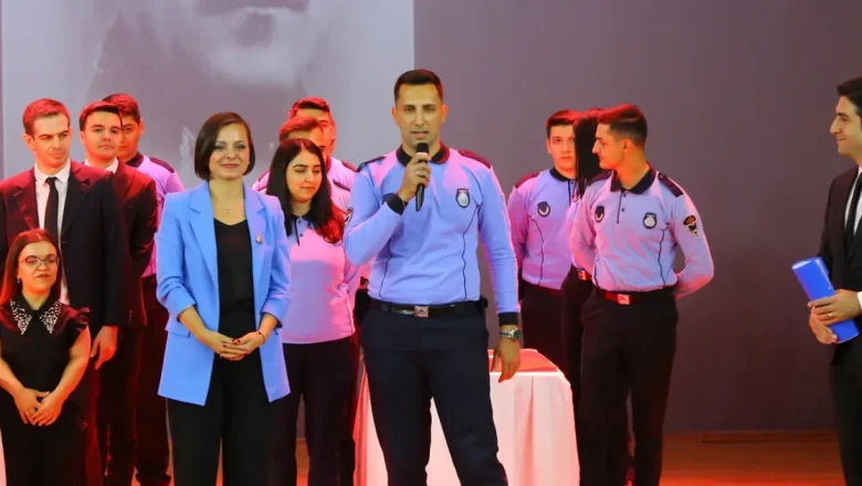 İzmir Karabağlar’da aday memurlar yemin etti