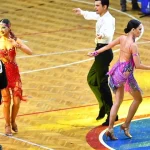izmirde-danscilarin-kiyasiya-rekabeti-8cLGMcwS.webp