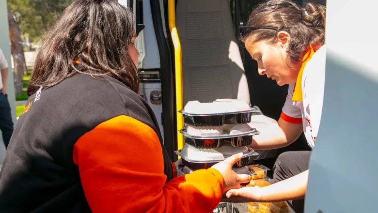 İzmir’de taziye evlerine yemek hizmetine başladı