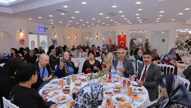 Kayseri Büyükşehir şehit ve gazi annelerini ağırladı