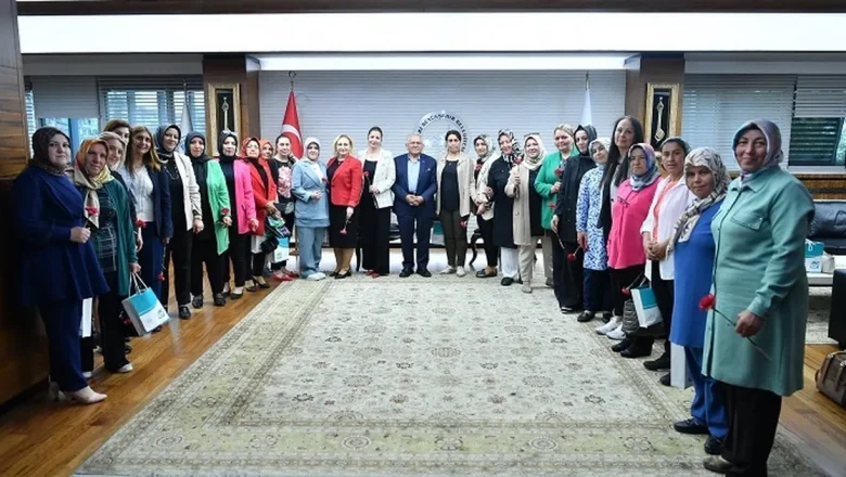 Kayseri Büyükşehir’den kadın muhtarlara Anneler Günü toplantısı