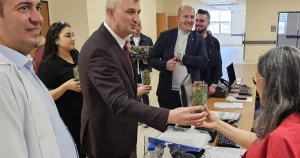 kocaelide-baskan-sezerden-hemsirelere-surpriz-kutlama-QpUKCYV4.webp
