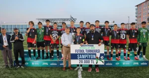 konya-selcukluda-ortaokullarin-futbol-heyecani-2AeLCsTE.webp