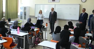 konyada-baskan-altay-ogrencilerle-bulustu-7eqw9Vet.webp