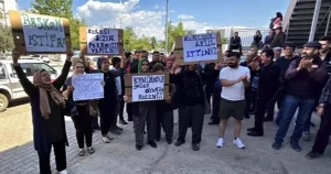 kumluca-pazaryerinde-esnaf-belediye-gerilimi-tX9Fj7ZL.webp