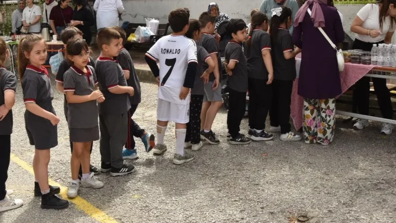 Manisa’da kermes etkinliği büyük ilgi gördü