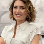 sema-ozevin-sanatin-yeni-dilini-teknolojiyle-kodluyorum-jkuf7DVT.webp
