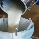 turkiyede-sut-uretimi-yukseliyor-martta-1-milyon-15-bin-ton-sut-toplandi-1msBtEH5.webp