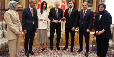 Eski Bakan'ın kızının nişan yüzükleri Külliye'de takıldı