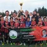 Bursa Osmangazi’de minik yetenekler futbol şöleninde buluştu