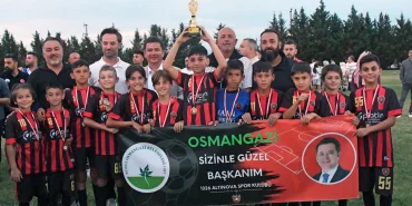 Bursa Osmangazi’de minik yetenekler futbol şöleninde buluştu